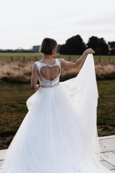 YDD090 Signature Wedding Dress