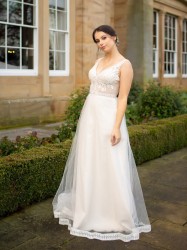 YDD123 Signature Wedding Dress